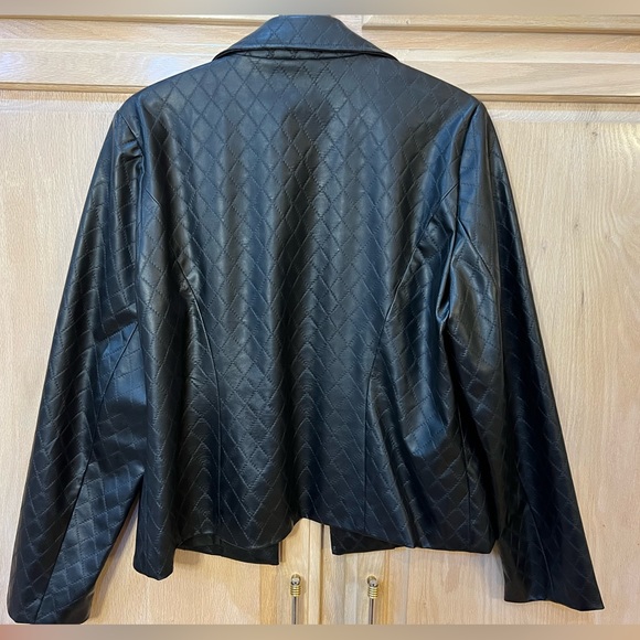 Chico’s Faux Leather Open Jacket With Pockets Quilted Black Size 1 (S/8) Women’s - Picture 2 of 8